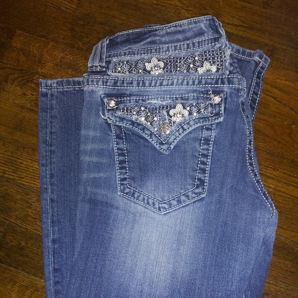 Miss Me Jeans Rhinestone Detail - Picture 3 of 7